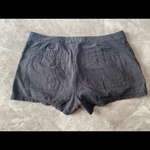 Converse One Star Women’s Shorts - Picture 6 of 6
